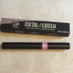 Kat Von D metal crush highlighter roseshock
